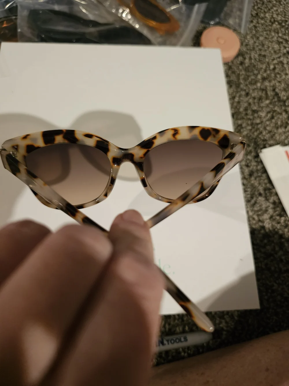 Tortoiseshell Cat-Eye Sunglasses - Brown Lens